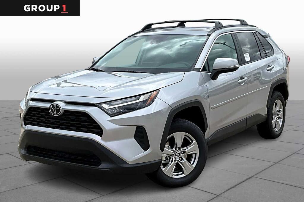2025 Toyota RAV4 XLE FWD