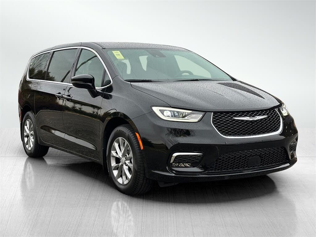 2026 Chrysler Pacifica Select AWD