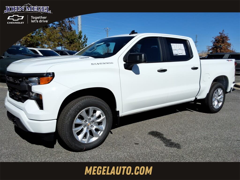 2026 Chevrolet Silverado 1500 Custom Crew Cab 4WD