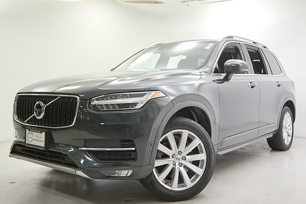 2017 Volvo XC90 T6 Momentum AWD