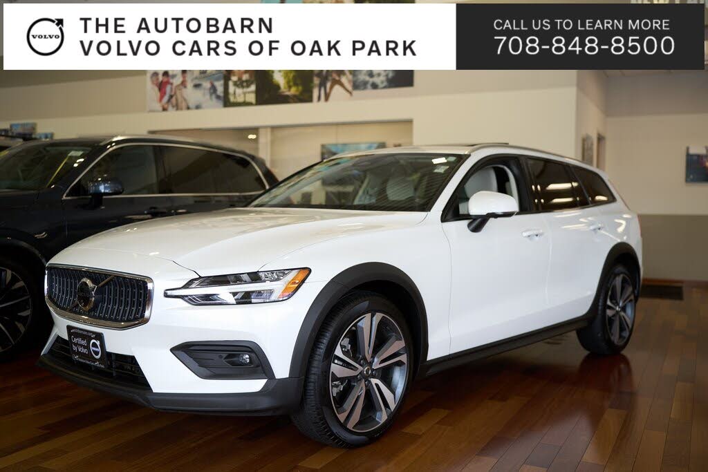 2025 Volvo V60 Cross Country B5 Plus AWD