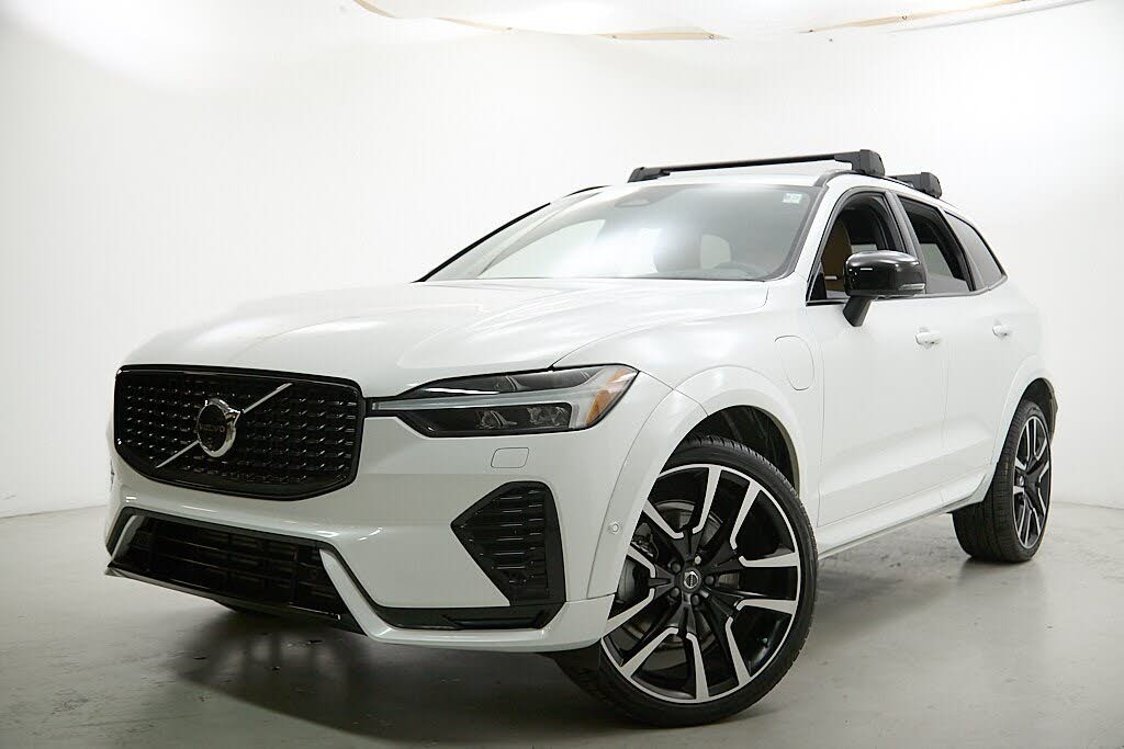 2025 Volvo XC60 Recharge T8 Ultra Dark Theme eAWD