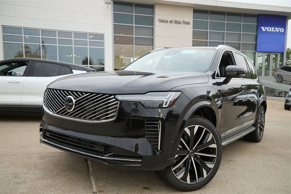 2025 Volvo XC90 B6 Ultra Bright Theme 7-Passenger AWD