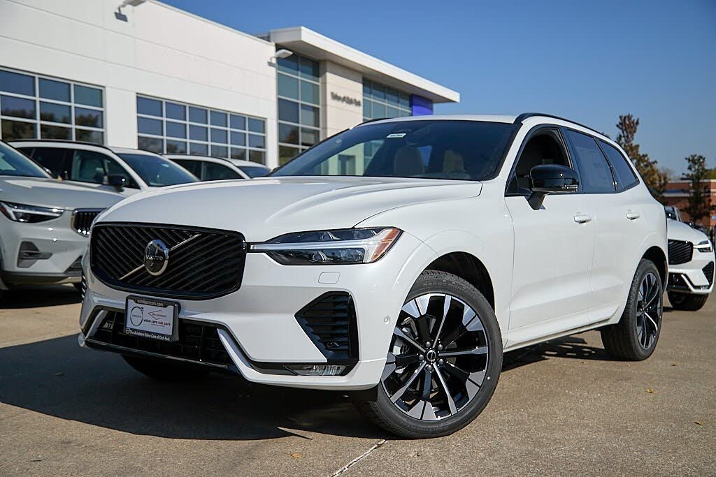 2026 Volvo XC60 B5 Plus AWD