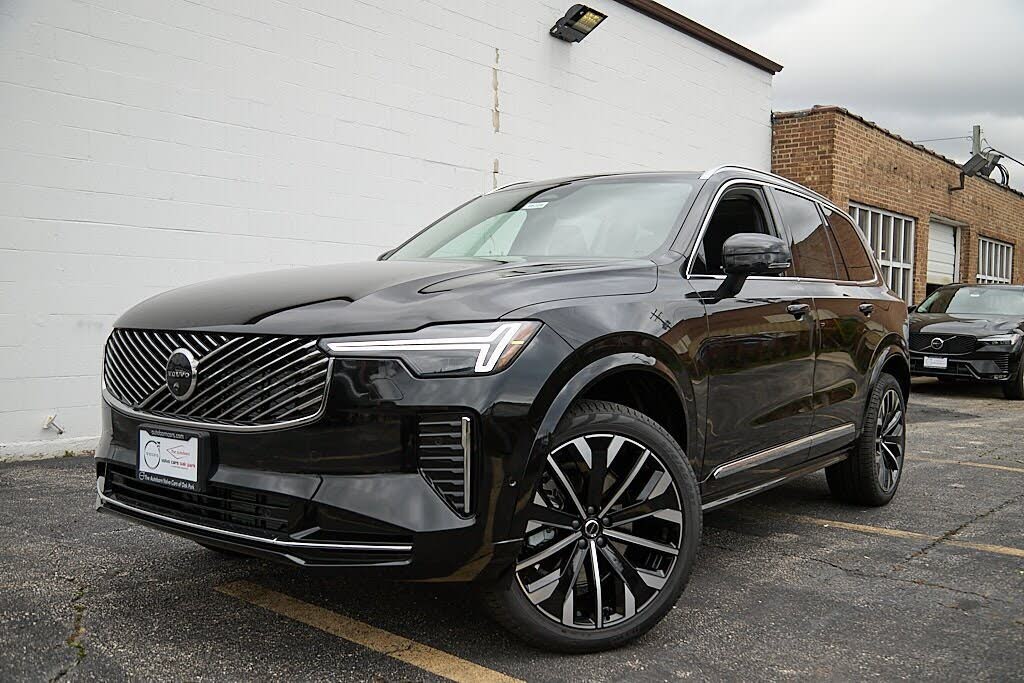 2026 Volvo XC90 B6 Plus 7-Passenger AWD