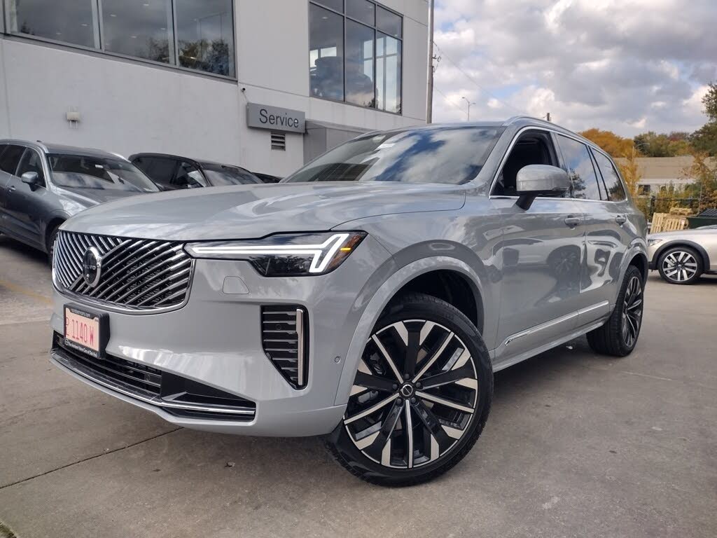 2026 Volvo XC90 B6 Plus 7-Passenger AWD