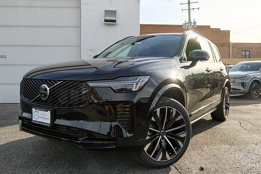 2026 Volvo XC90 B6 Ultra Dark 7-Passenger AWD