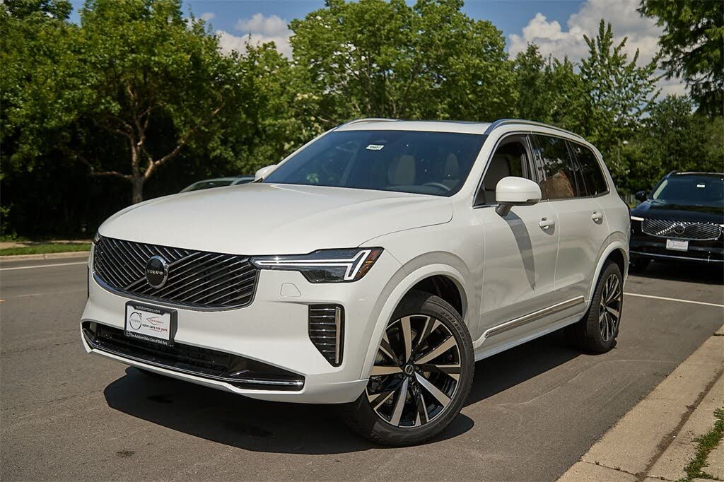 2026 Volvo XC90 B5 Core AWD