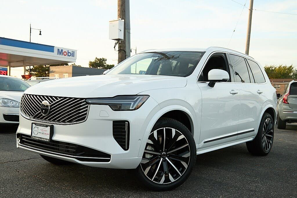 2026 Volvo XC90 B6 Plus 7-Passenger AWD