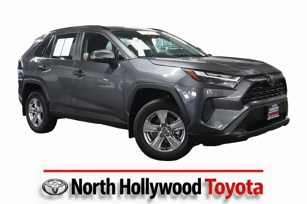 2023 Toyota RAV4 XLE FWD