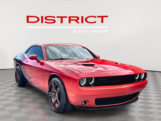 2021 Dodge Challenger SXT RWD