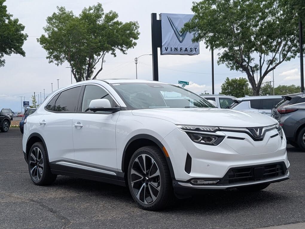 2025 VinFast VF8 Plus AWD