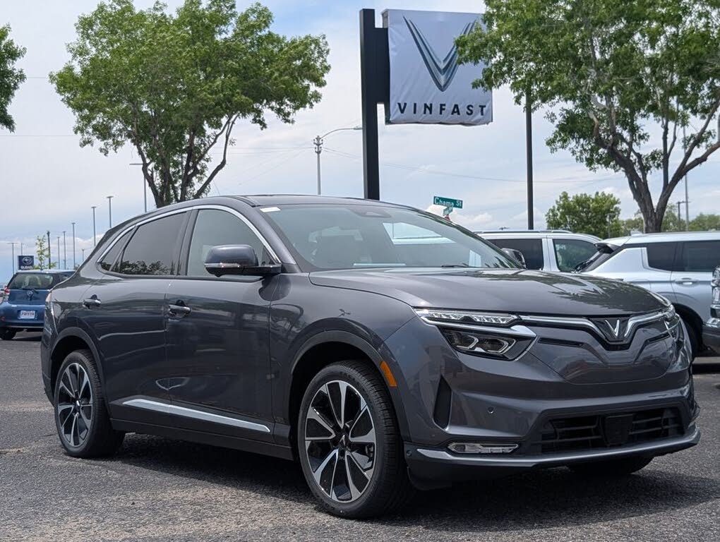 2025 VinFast VF8 Plus AWD