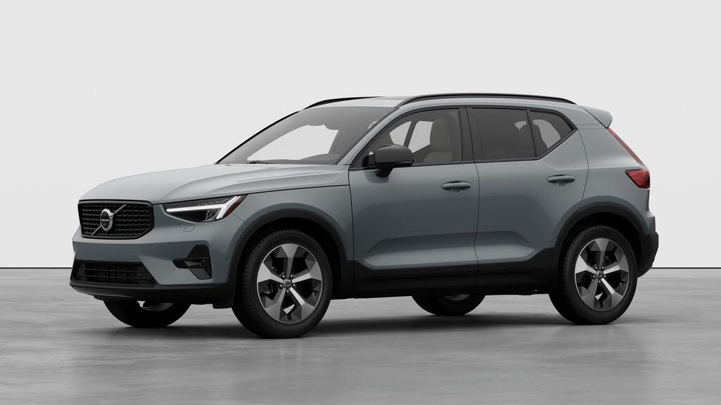2026 Volvo XC40 B5 Plus AWD