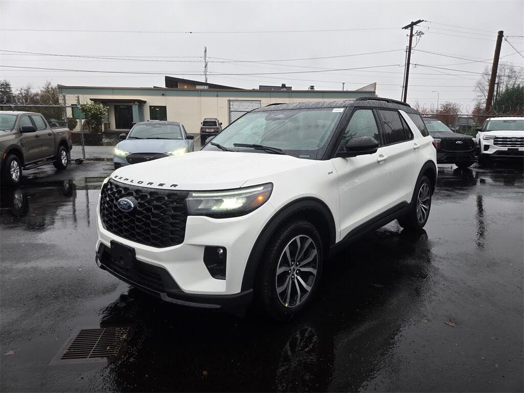 2026 Ford Explorer ST-Line AWD