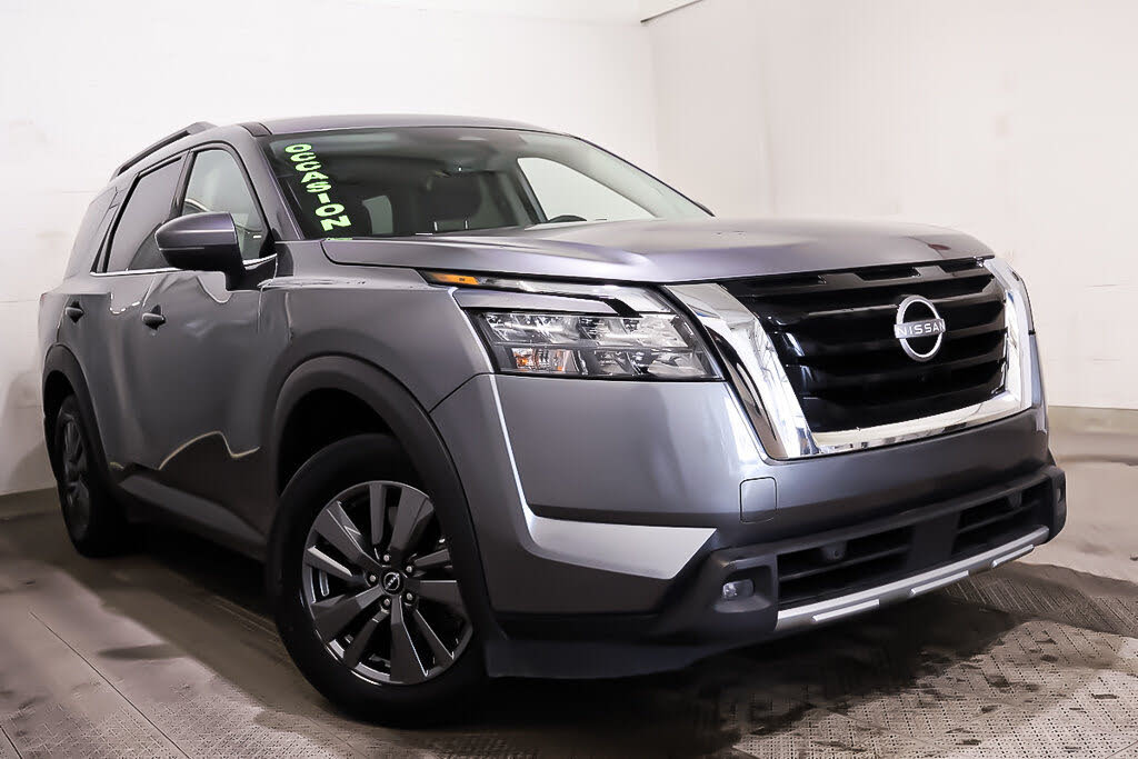 Nissan Pathfinder SV 4WD 2024