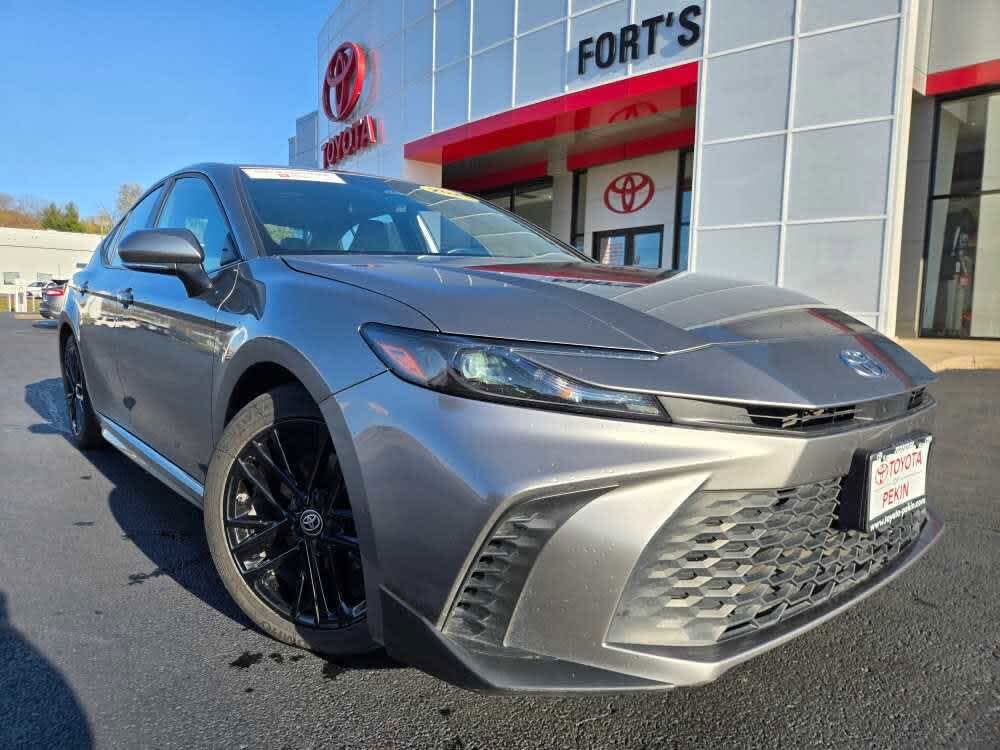2025 Toyota Camry SE FWD