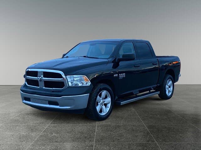 RAM 1500 Classic SLT Crew Cab 4WD 2019