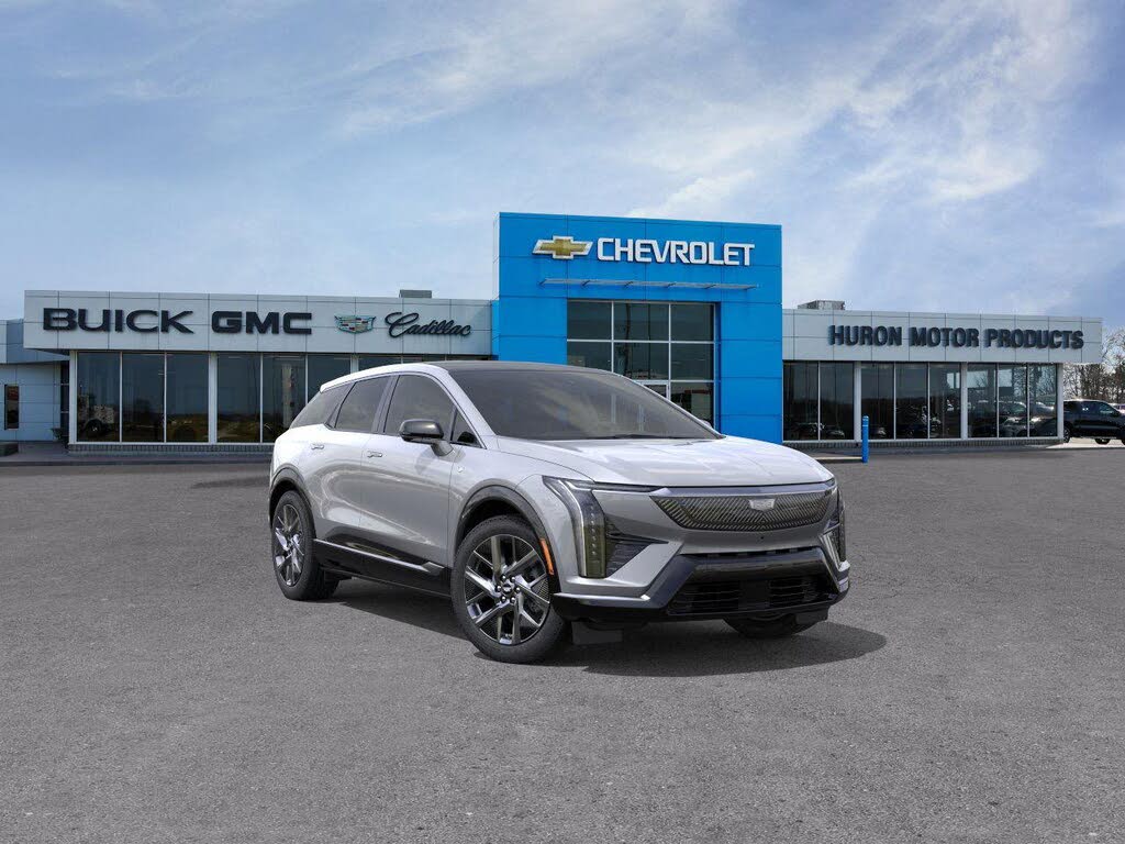 2026 Cadillac OPTIQ Luxury RWD