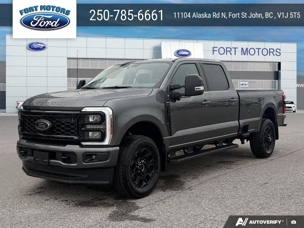 2026 Ford F-350 Super Duty Lariat Crew Cab 4WD