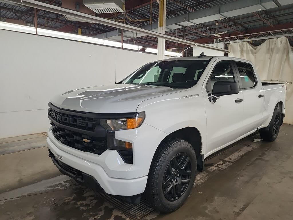 2022 Chevrolet Silverado 1500 Custom Crew Cab 4WD