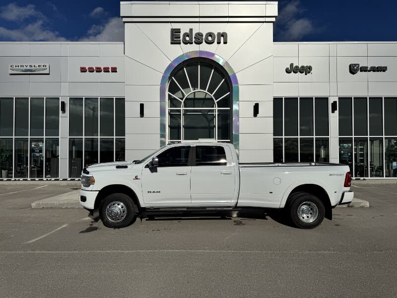 2022 RAM 3500 Laramie Crew Cab LB DRW 4WD