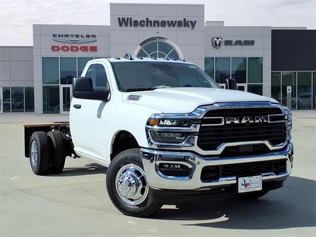 2026 RAM 3500 Chassis Tradesman Regular Cab DRW 4WD