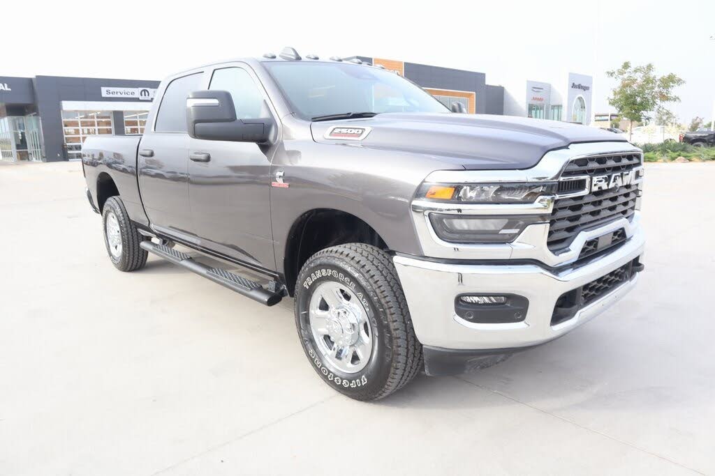 2025 RAM 2500 Tradesman Crew Cab 4WD