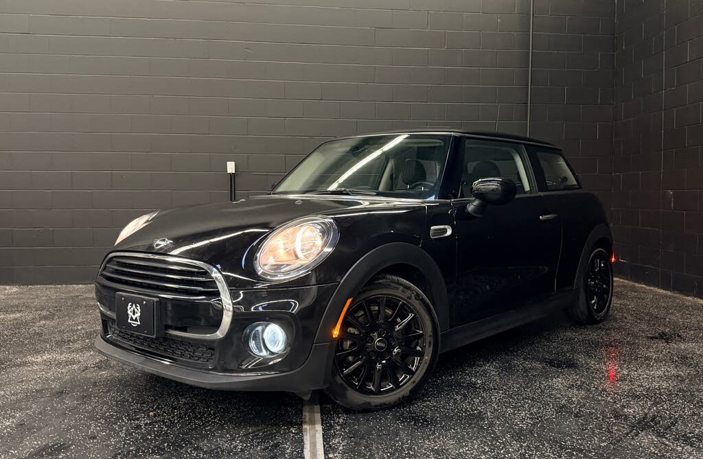 MINI Cooper 2-Door Hatchback FWD 2021