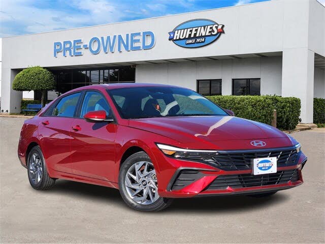 2024 Hyundai Elantra SEL FWD