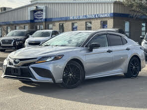 Toyota Camry Hybrid XSE FWD