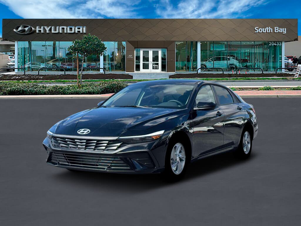 2026 Hyundai Elantra SE FWD