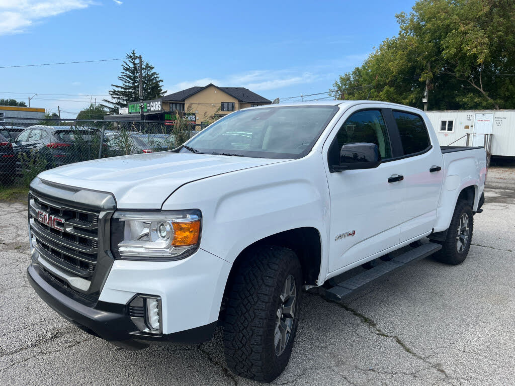 2022 GMC Canyon AT4 Crew Cab 4WD with Leather