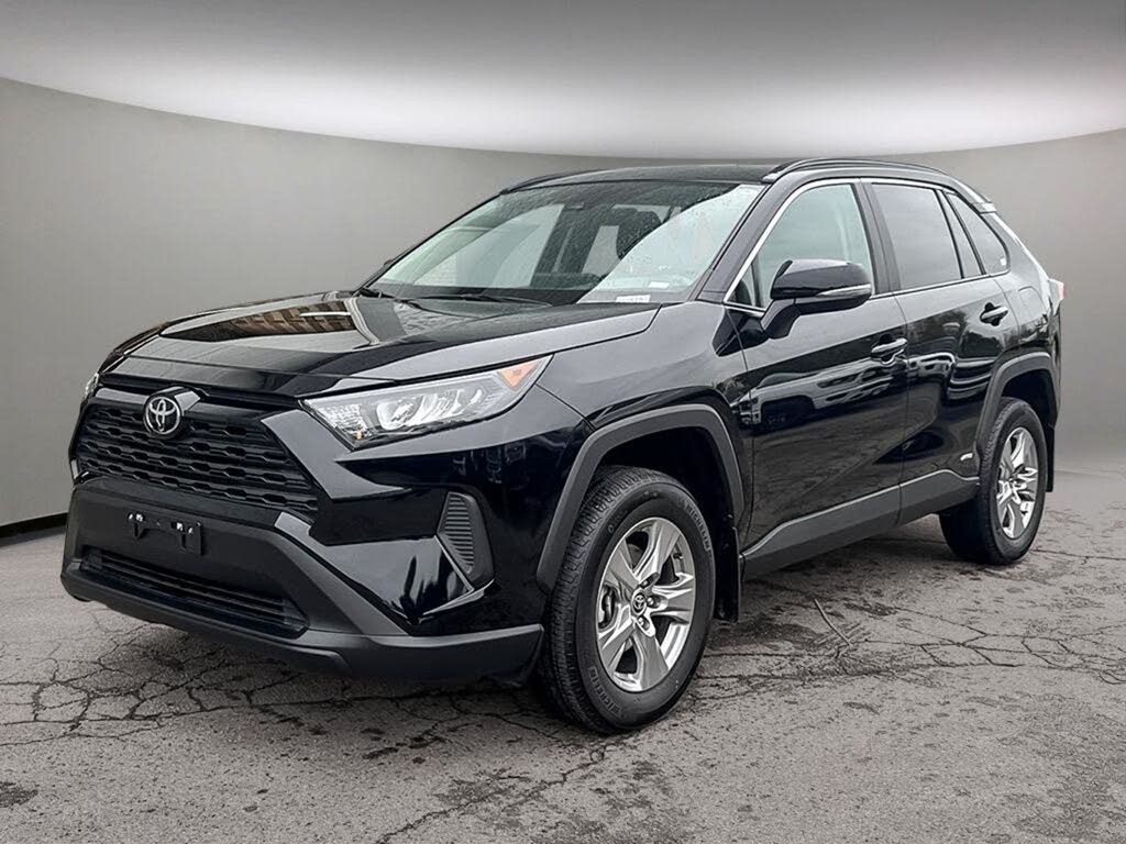 Toyota RAV4 Hybrid LE AWD 2025