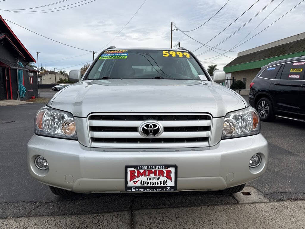 2005 Toyota Highlander Base V6 AWD