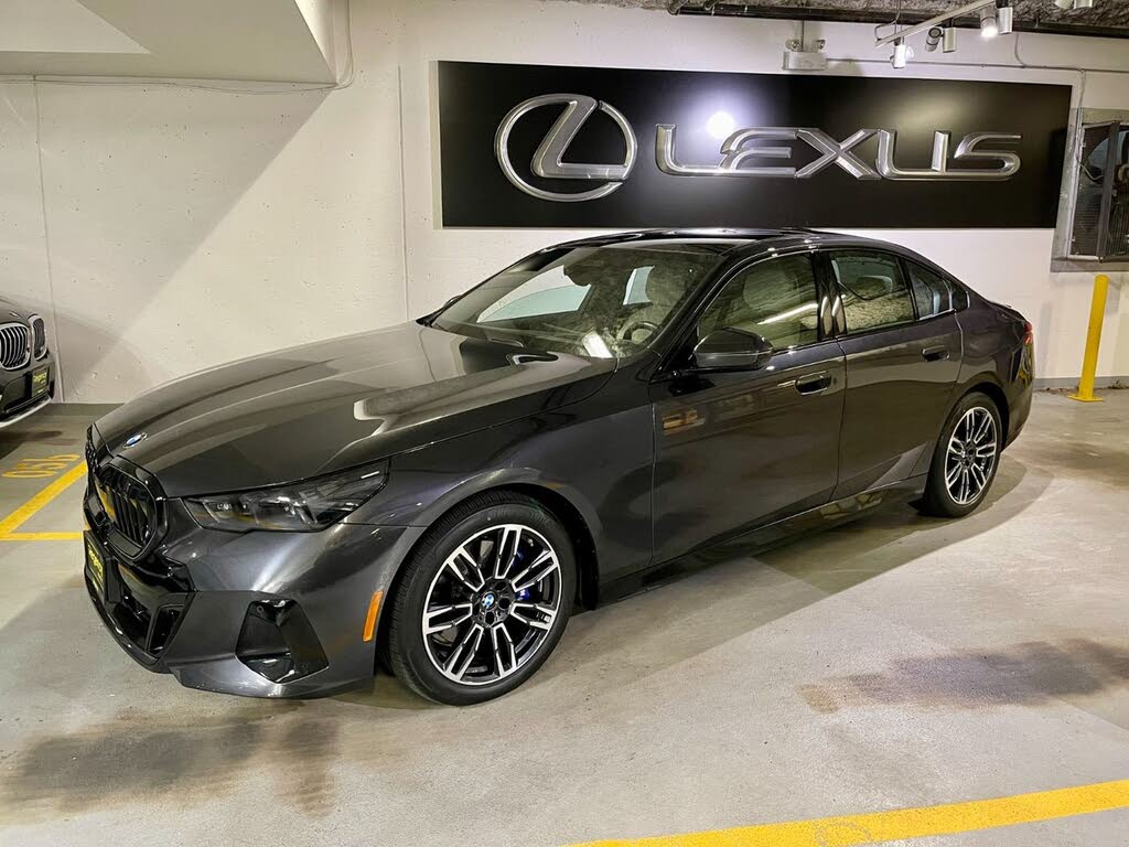 2025 BMW 5 Series 530i xDrive