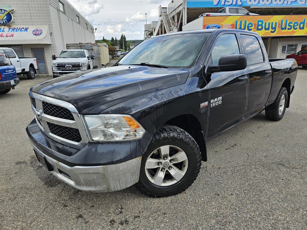 2018 RAM 1500 ST Crew Cab 4WD