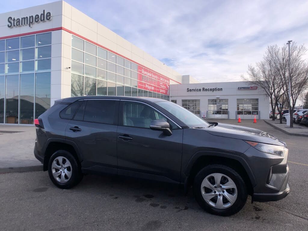Toyota RAV4 LE AWD 2023