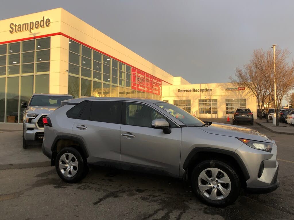 2023 Toyota RAV4 LE AWD