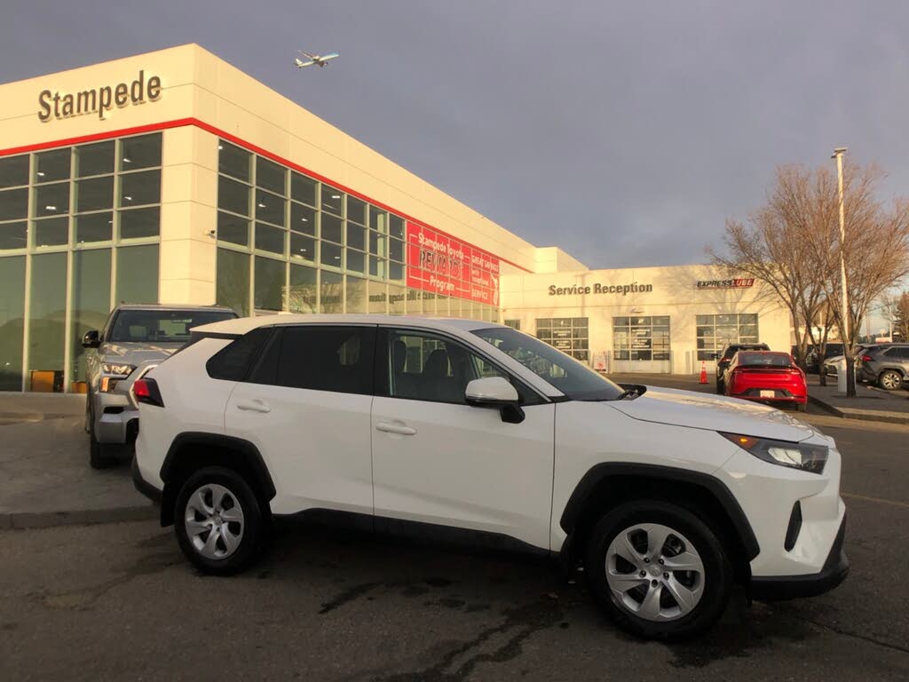 2025 Toyota RAV4 LE AWD