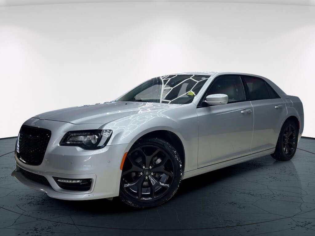 2022 Chrysler 300 Touring L RWD
