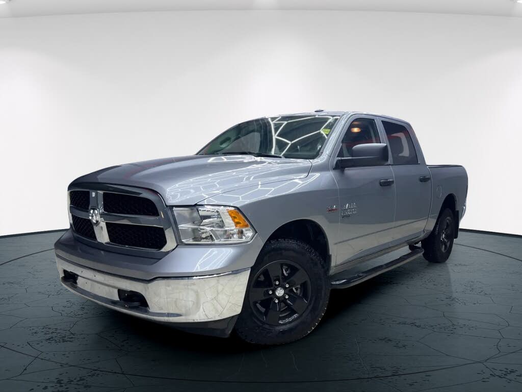 2023 RAM 1500 Classic SLT Crew Cab 4WD