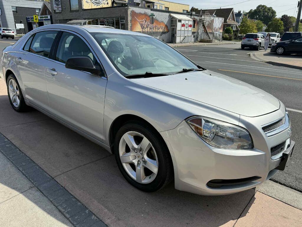 2011 Chevrolet Malibu LS FWD