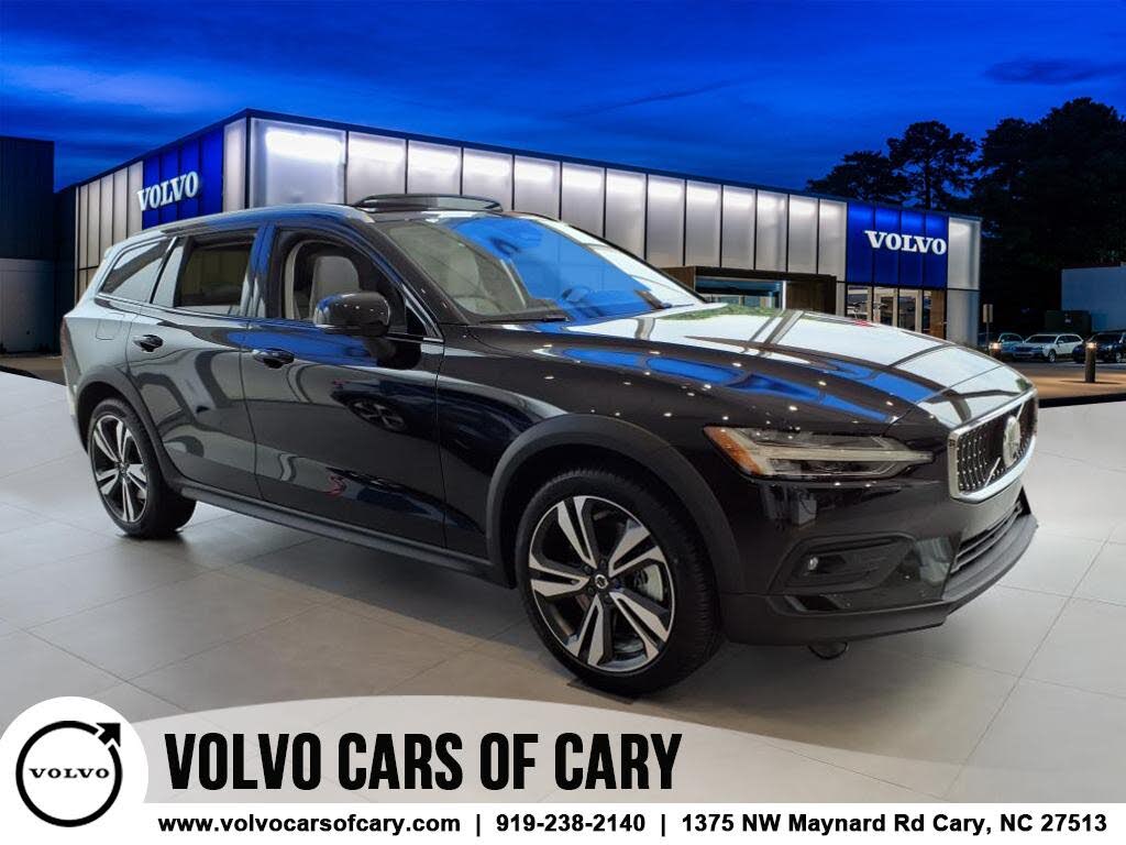 2025 Volvo V60 Cross Country B5 Plus AWD