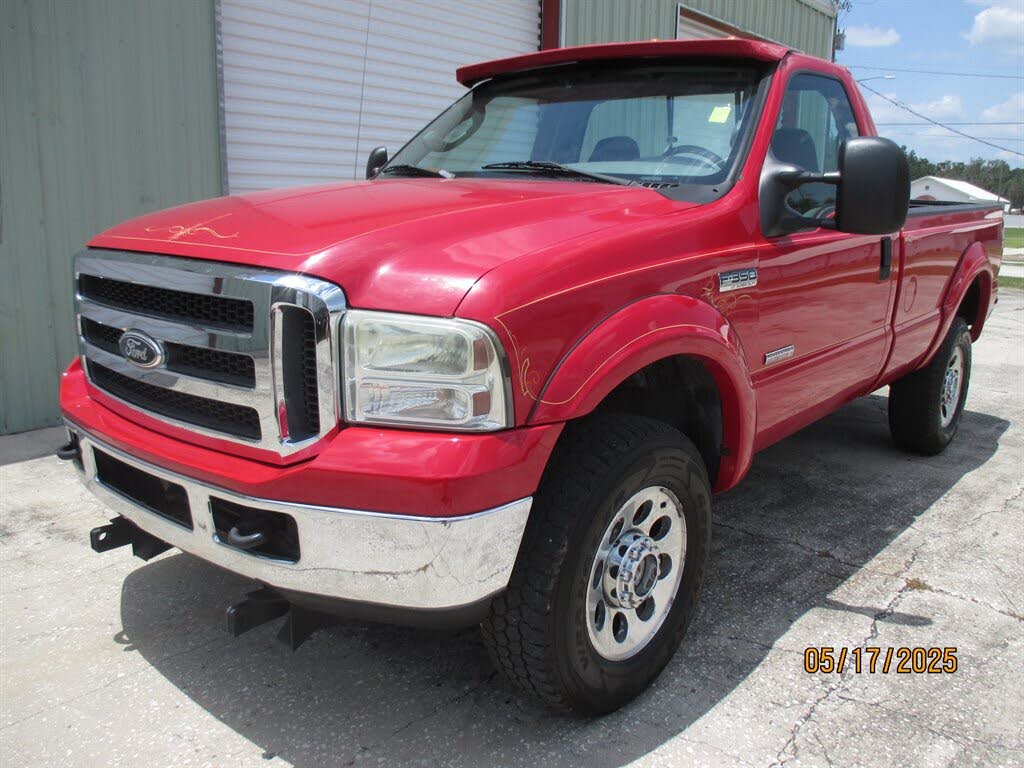 2005 Ford F-350 Super Duty XLT LB 4WD