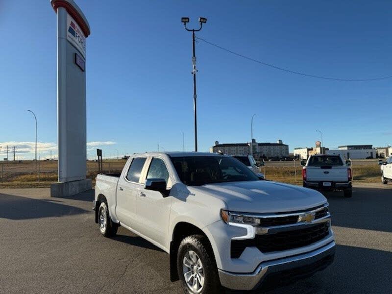 Chevrolet Silverado 1500 LT Crew Cab 4WD 2024