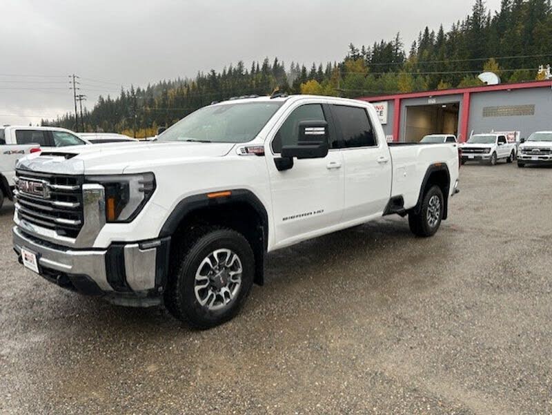 2024 GMC Sierra 3500HD SLE Crew Cab 4WD