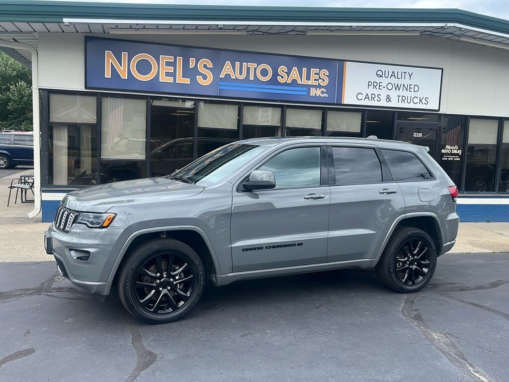 2022 Jeep Grand Cherokee Altitude 4WD