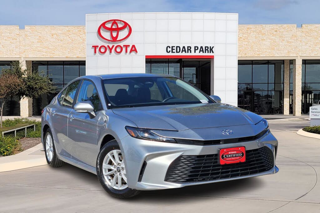 2025 Toyota Camry LE FWD