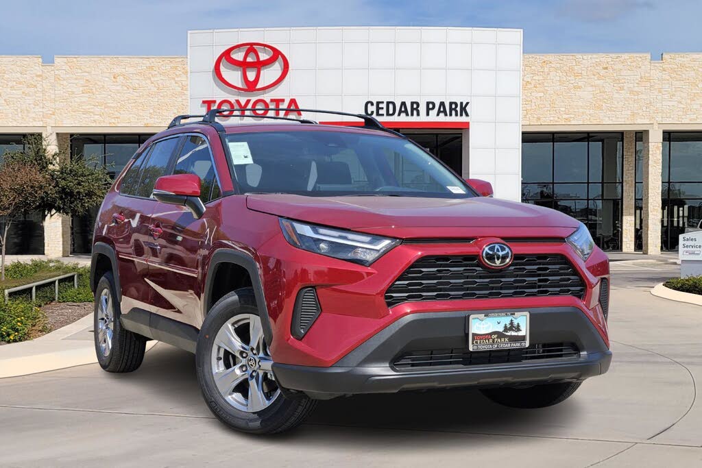 2025 Toyota RAV4 XLE FWD